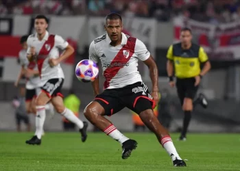 El River Plate de Salomón Rondón busca el liderato de la Liga en Argentina