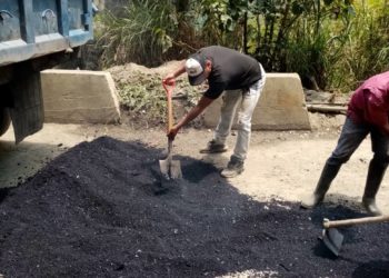 44 toneladas de asfalto han bacheado entre Quebrada de Cuevas y La Quebrada 