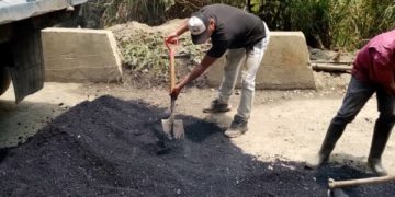 44 toneladas de asfalto han bacheado entre Quebrada de Cuevas y La Quebrada 