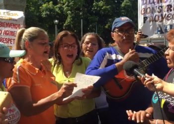 Educadores recitan copla para exigir sus salarios: «ya basta de tantas burlas»