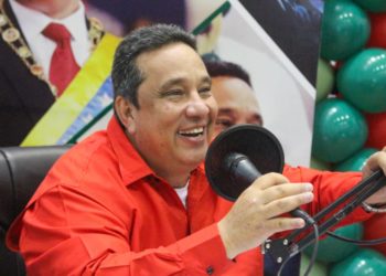Gobernador de Trujillo fue «amenazado» con ser investigado por presuntos nexos con «diputado» detenido por hechos de corrupción