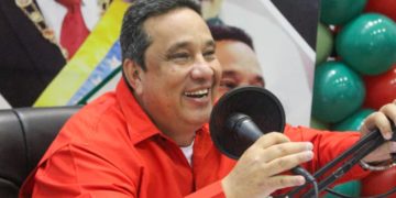 Gobernador de Trujillo fue «amenazado» con ser investigado por presuntos nexos con «diputado» detenido por hechos de corrupción