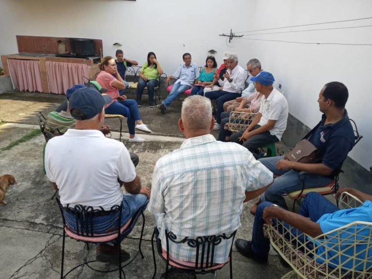 Aspecto general de la reunión del Voluntariado con Corina en Pampán.