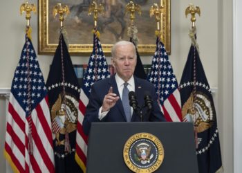 Biden tranquiliza a los estadounidenses: Nuestro sistema bancario es seguro