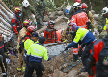 Un gigantesco alud deja al menos siete fallecidos y 64 desaparecidos en Ecuador
