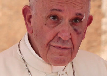 El Vaticano refuerza las normas contra los abusos e incluye a los laicos