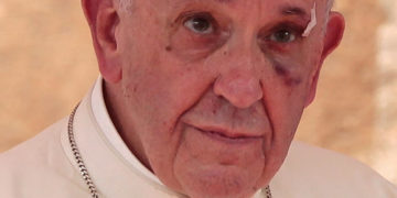 El Vaticano refuerza las normas contra los abusos e incluye a los laicos