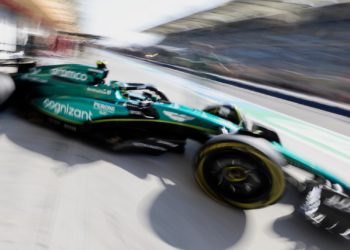 Alonso de nuevo por delante de los Red Bull y Sainz octavo en el último libre