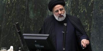 El presidente iraní afirma que el velo es una necesidad religiosa y legal