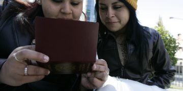 EE.UU. sube los precios de las visas de turistas, estudiantes y trabajadores temporales