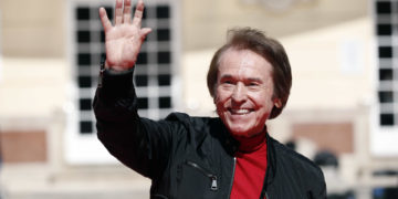 Raphael: Soy muy fiel a la música, por eso he hecho tan poco cine