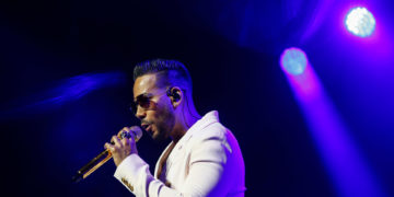 Falso aviso de bomba en el estadio retrasa el concierto de Romeo Santos en Chile