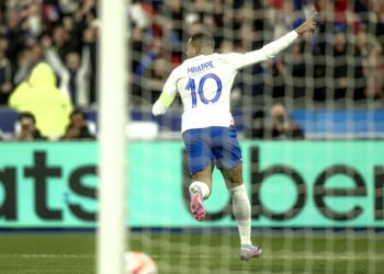 Mbappé iguala con Benzema, Griezmann pone fin a 16 partidos de sequía