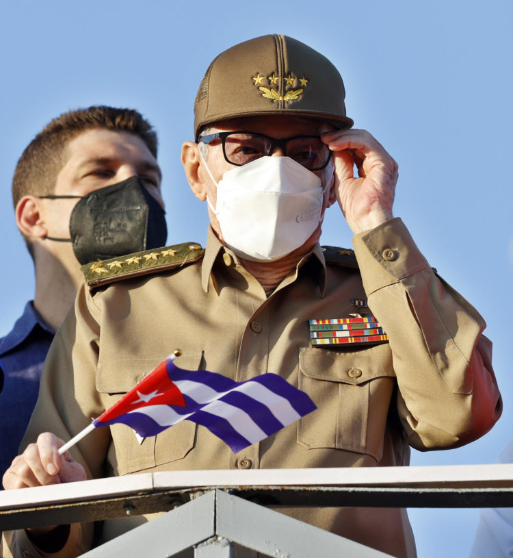 Imagen de archivo del expresidente de Cuba Raúl Castro. EFE/ Ernesto Mastrascusa