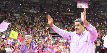 Nicolás Maduro destaca la prosperidad de Venezuela tras 10 años en el poder