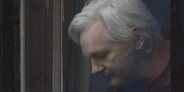 Parlamentarios australianos y británicos piden la liberación de Julian Assange