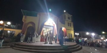 De España a La Cejita Los Penitentes salen en Semana Santa