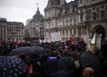 El Constitucional francés valida retrasar la edad de jubilación a los 64 años
