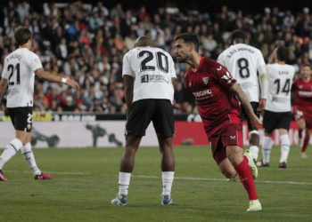 0-2. El Sevilla sale a flote y hunde al Valencia