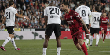 0-2. El Sevilla sale a flote y hunde al Valencia
