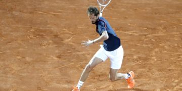 Medvedev sobrevive a dos puntos de partido y gana el pulso a Zverev