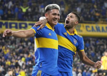 Boca Juniors con remontada sobre el final derrotó 2-1 al Pereira en Libertadores