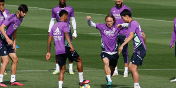 Vinícius y Kroos no viajan a Cádiz