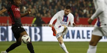 0-2. Donnarumma protege al líder entre los goles de Messi y Ramos