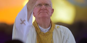 Sacerdote expulsado de Nicaragua, acusado de predicar por obispo encarcelado