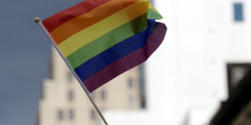 La polémica ley «No digas gay» de Florida se expande hasta la educación media