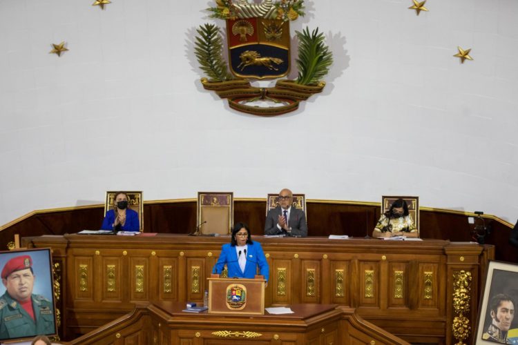 Fotografía de archivo de la vicepresidenta de Venezuela, Delcy Rodríguez. EFE/ Rayner Pena R