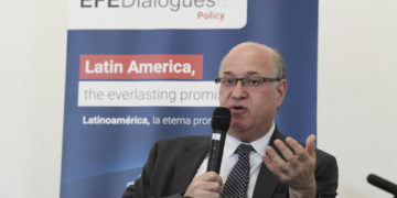 El BID ve prioritario invertir en formación y pymes para frenar la migración