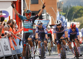 Higuita da un recital en el sprint de Amorebieta