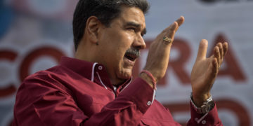 Justicia sin complicidad en el castigo a los funcionarios corruptos promete Maduro