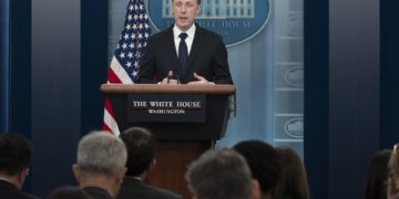 EE.UU. despliega barcos en el mar Rojo para evacuar de Sudán a sus ciudadanos