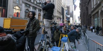 Trump viaja a Nueva York desde Florida para su cita con la justicia