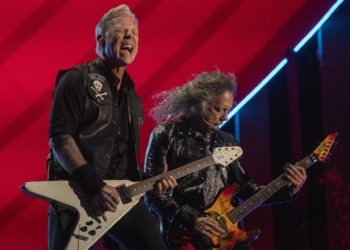 Metallica burla el paso del tiempo en su esperado nuevo disco, «72 Seasons»