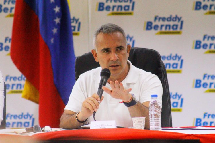 El gobernador  del Táchira, Freddy Bernal, informó que el Sistema de Salud del estado,  está orientado en consolidar la planificación familiar.