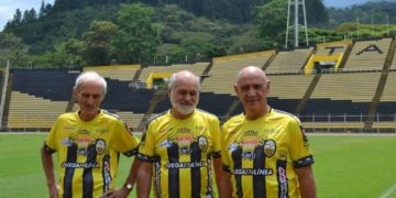 Aurinegros  recordaron la primera estrella