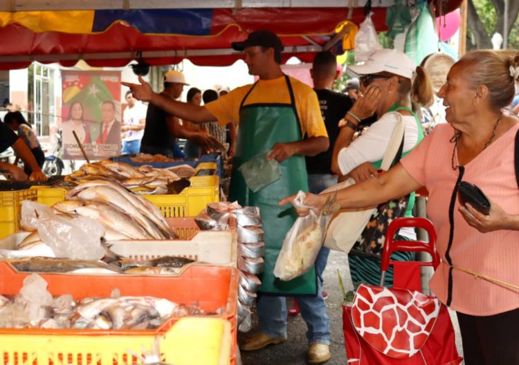 Precios solidarios en la venta de pescado