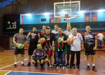 Gobernación de Trujillo y Comando de Zona 23 se batieron en duelo de baloncesto