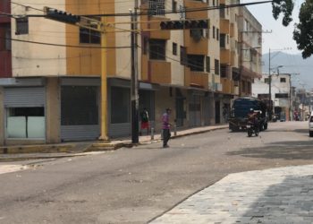 Frontera/ Comerciantes de San Antonio evalúan  cerrar sus santamarías ante nula actividad económica