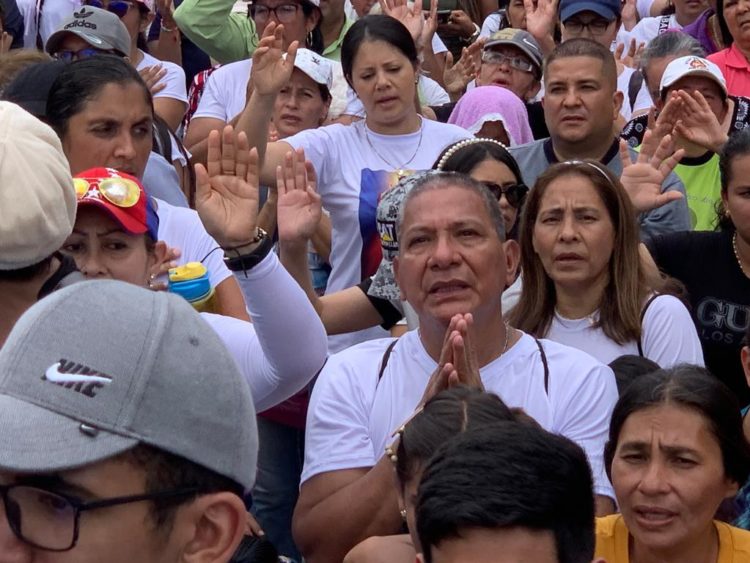 La Fiesta de la Divina Misericordia volvió a inundar de fe las calles de Valera