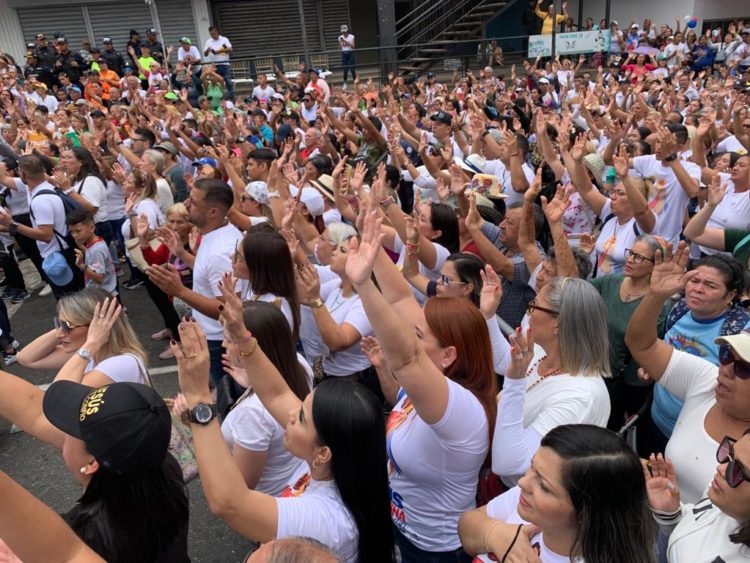 La Fiesta de la Divina Misericordia volvió a inundar de fe las calles de Valera