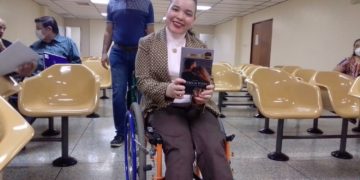 Bautizan libro “Entrega Total” de Valeria Ospina