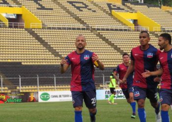 Real Frontera  derrota a Titanes y mantienen el liderato