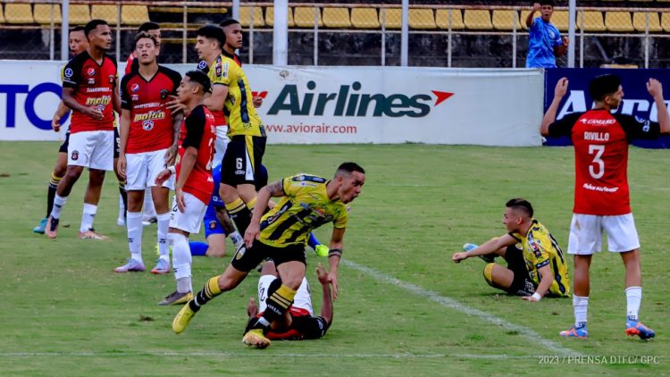 Deportivo Táchira rescató un punto ante el Caracas FC en casa. Foto Cortesía DT