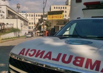 Adolescente se debate entre la vida y la muerte tras recibir disparo en el pecho