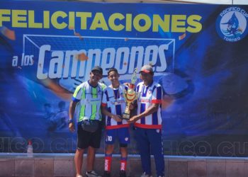 Joven trujillano triunfa en fútbol ecuatoriano