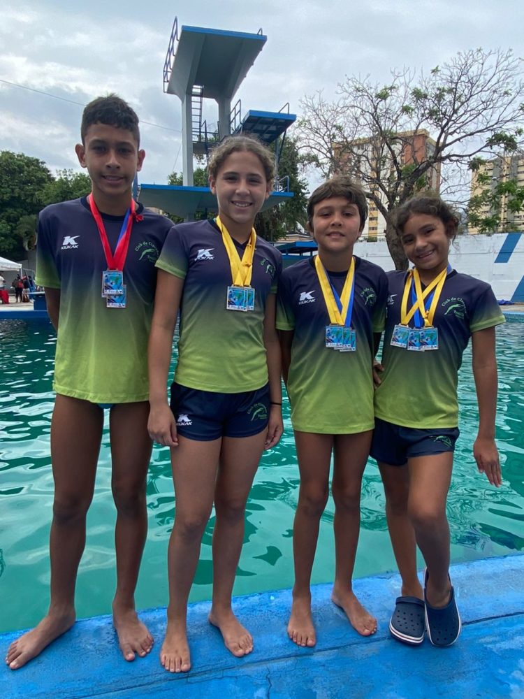 Luis Ramírez, Angelly Saporito, Favio Sánchez y Sara Silva orgullos con sus últimas medallas en el evento